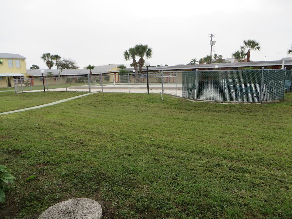 Sunset Inn- Fort Pierce, Fl Dış mekan fotoğraf