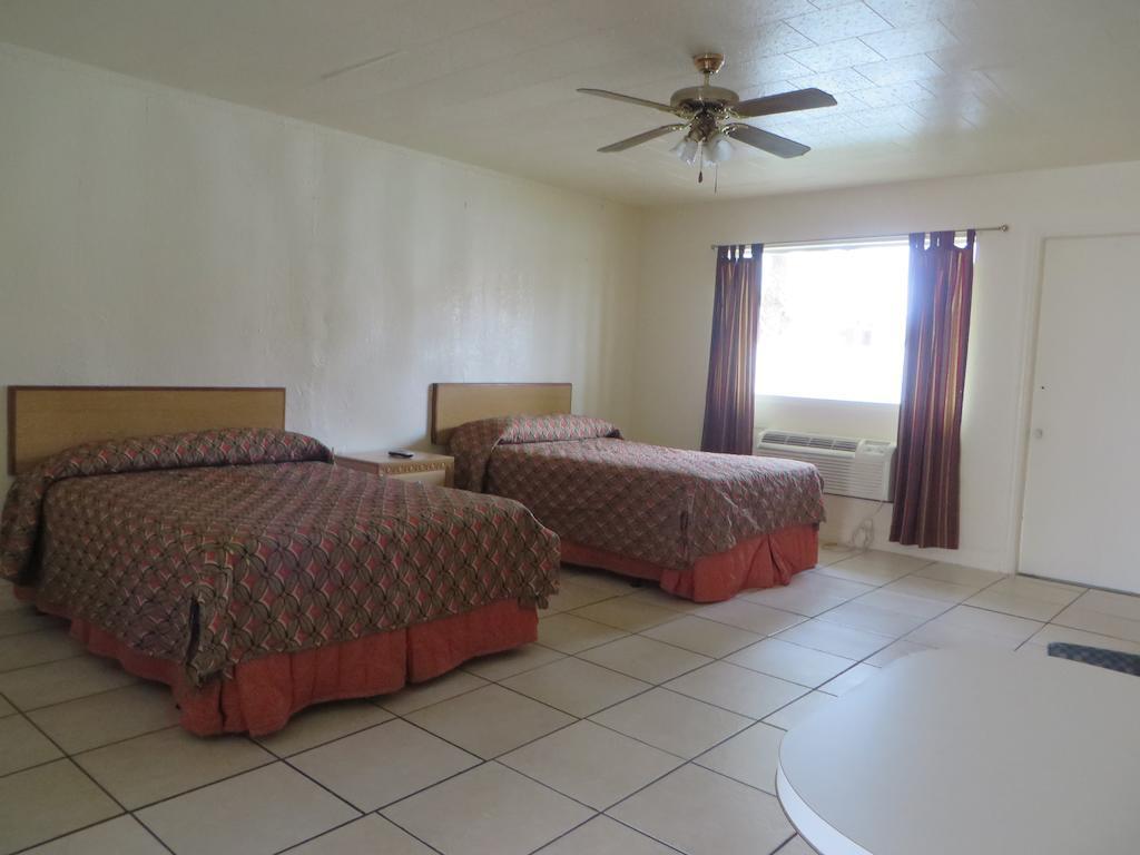 Sunset Inn- Fort Pierce, Fl Oda fotoğraf