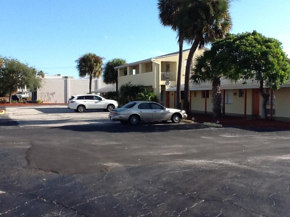 Sunset Inn- Fort Pierce, Fl Dış mekan fotoğraf
