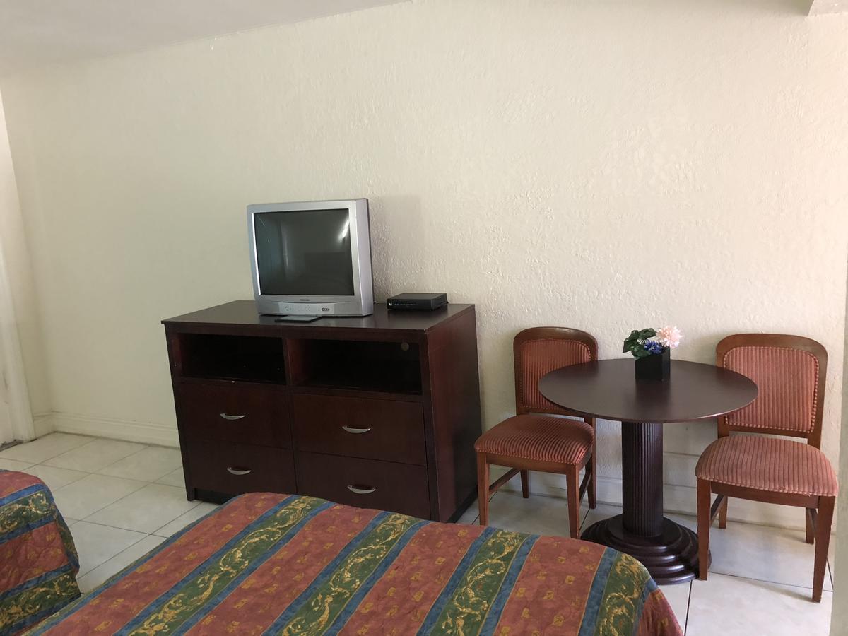 Sunset Inn- Fort Pierce, Fl Dış mekan fotoğraf