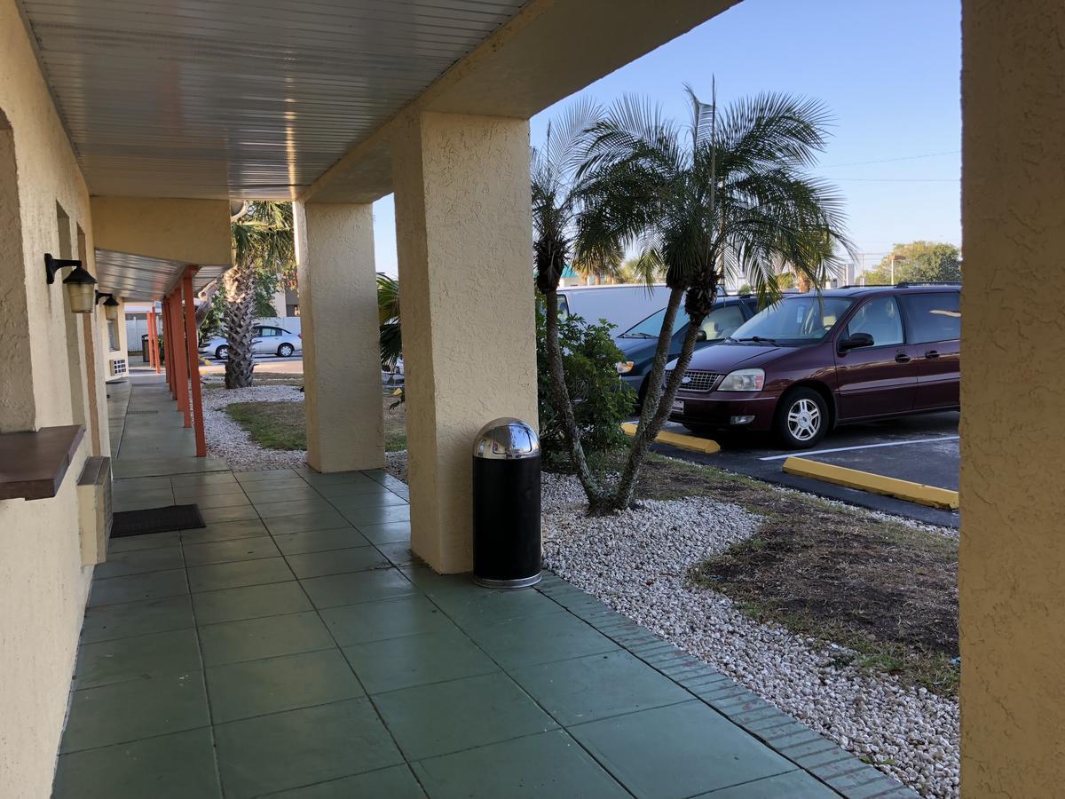 Sunset Inn- Fort Pierce, Fl Dış mekan fotoğraf