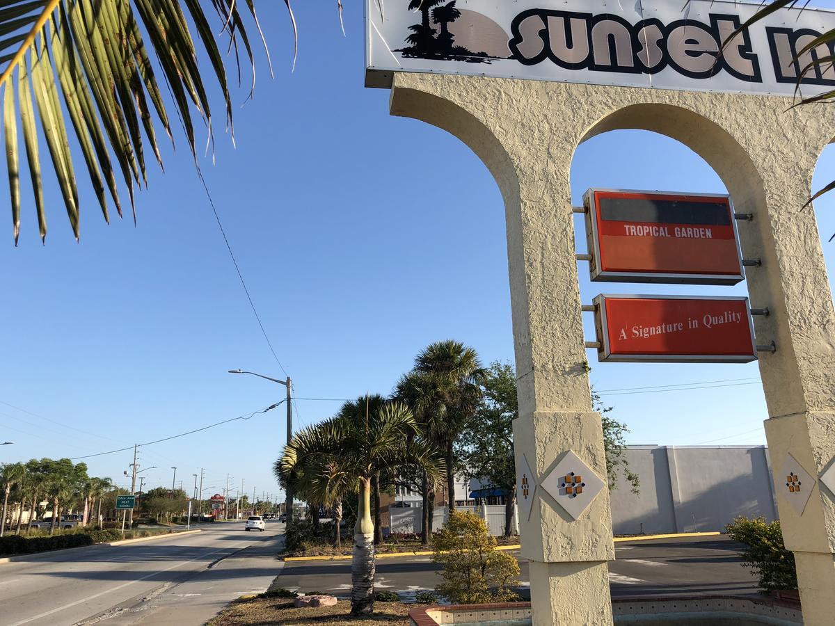 Sunset Inn- Fort Pierce, Fl Dış mekan fotoğraf